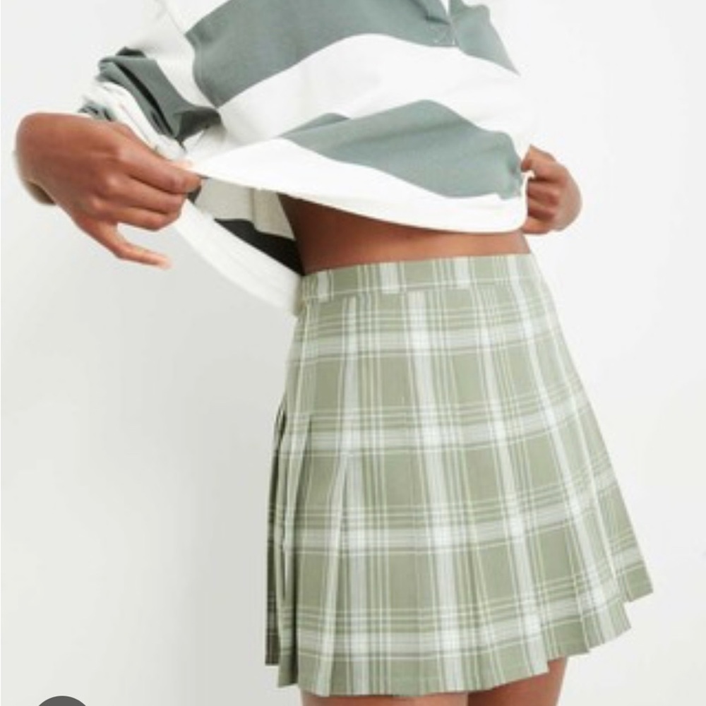 NWT Aerie Class Act Pleaded Green Mini Skirt